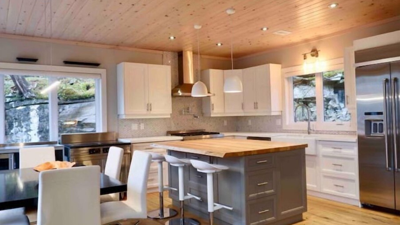 Photo of Kitchen in Utterson