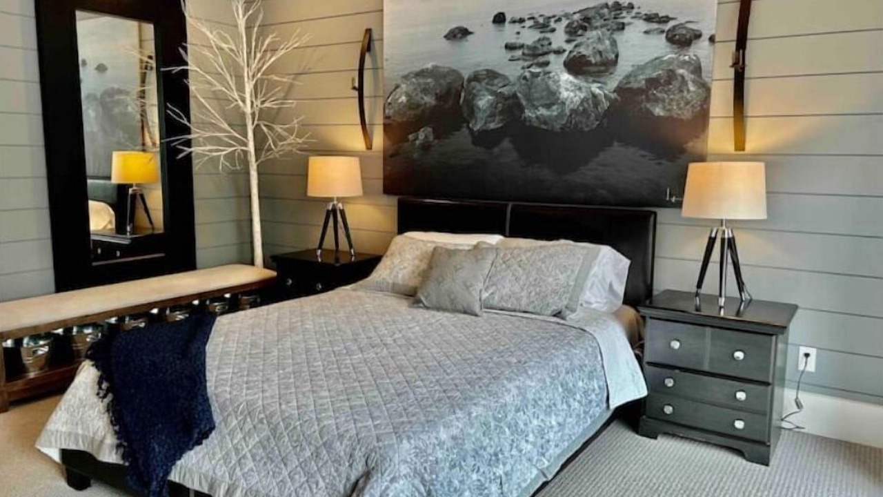 Photo of Bedroom in Utterson