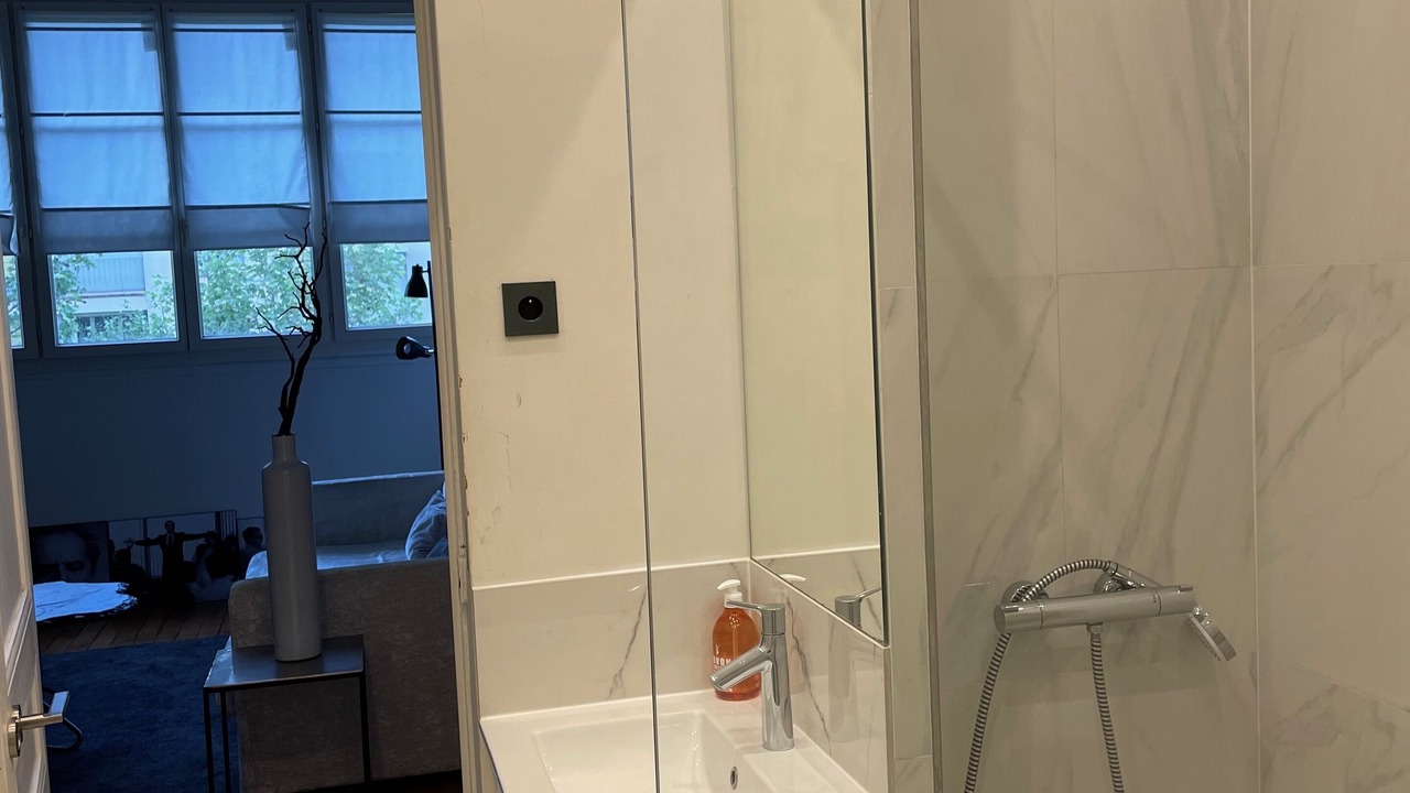 Photo of Bathroom in 7th Arrondissement