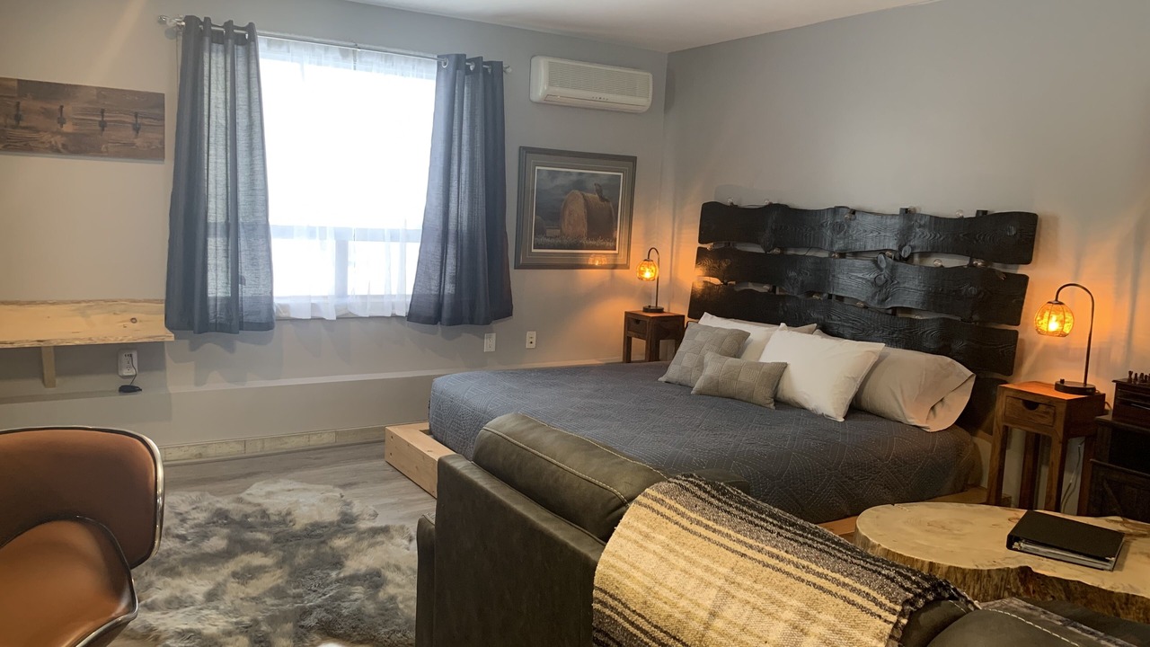 Photo of Bedroom in Oro-Medonte