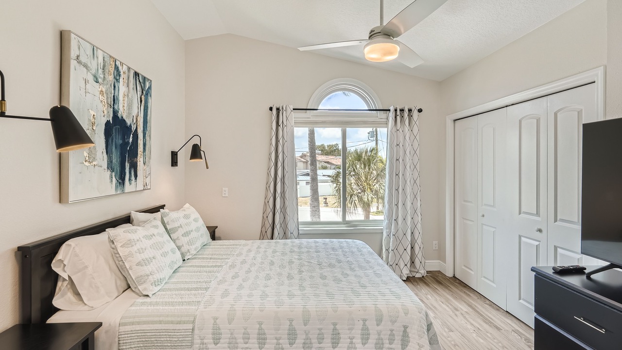 Photo of Bedroom in Harbor Hills