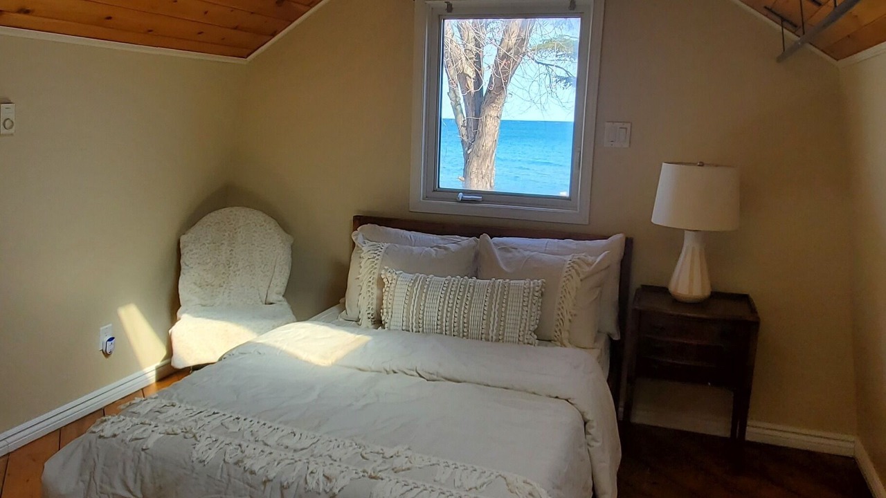 Photo of Bedroom in Bowmanville