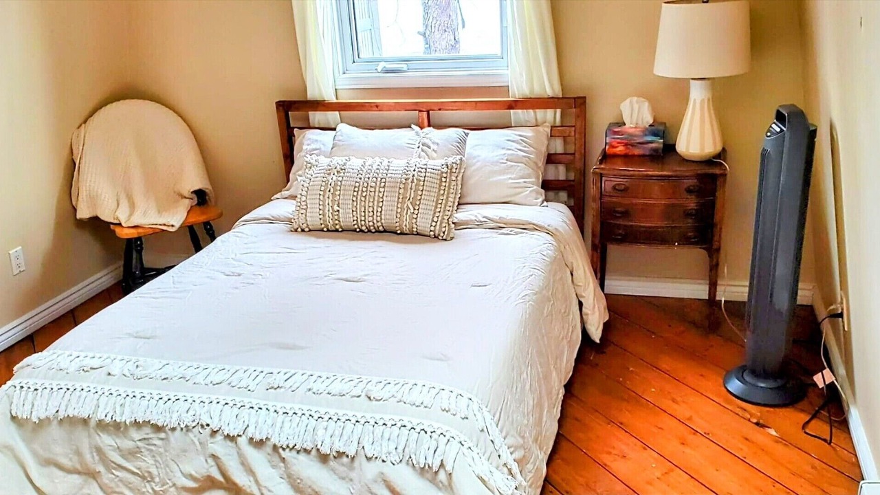 Photo of Bedroom in Bowmanville