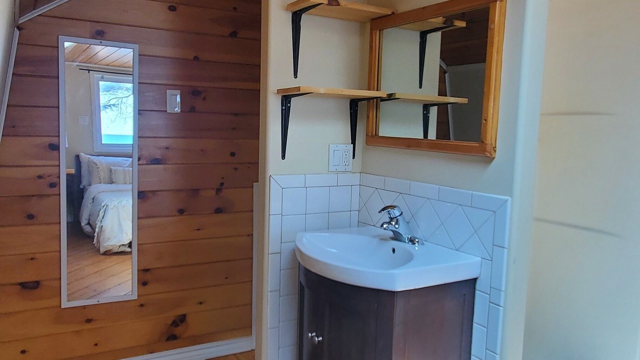 Photo of Bedroom in Bowmanville