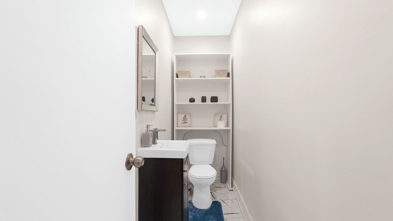Photo of Bathroom in Amaranth