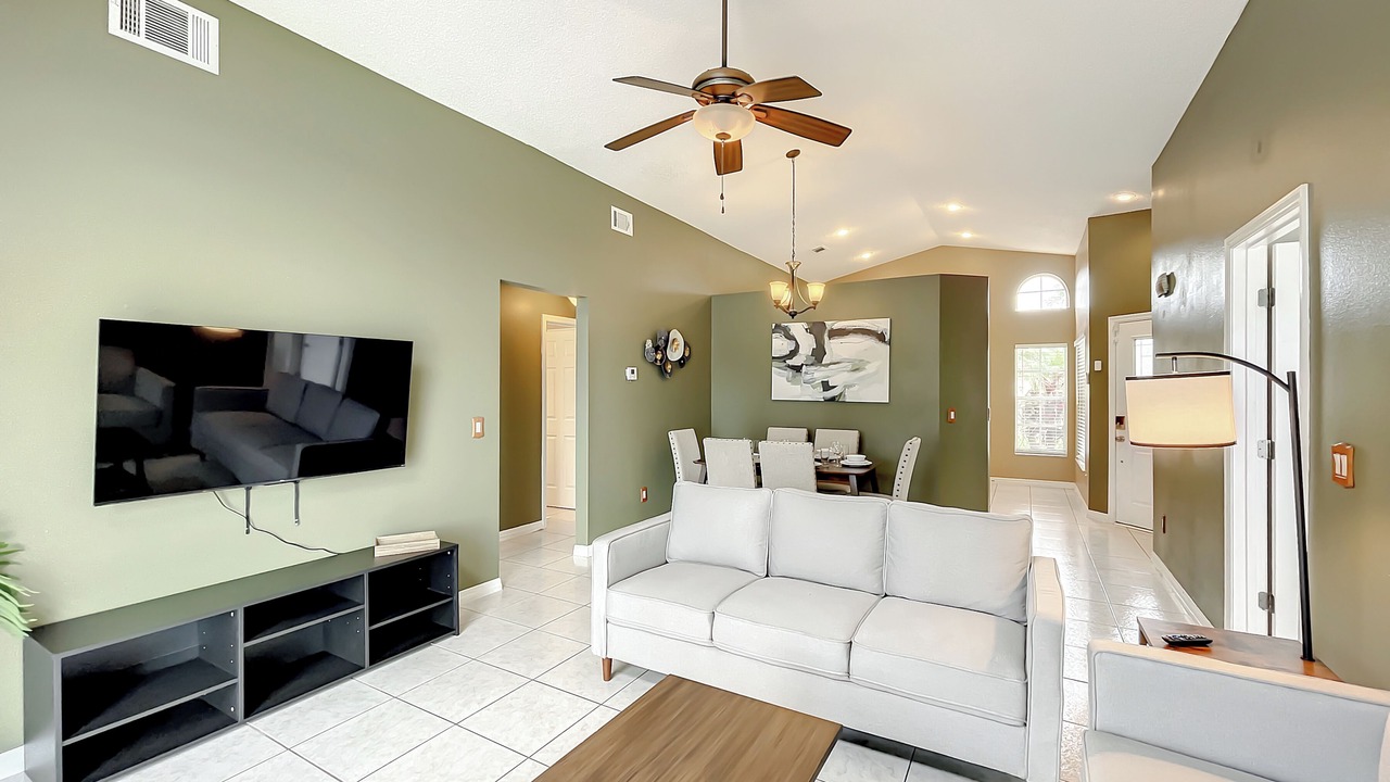 Photo of Livingroom in Meadow Woods