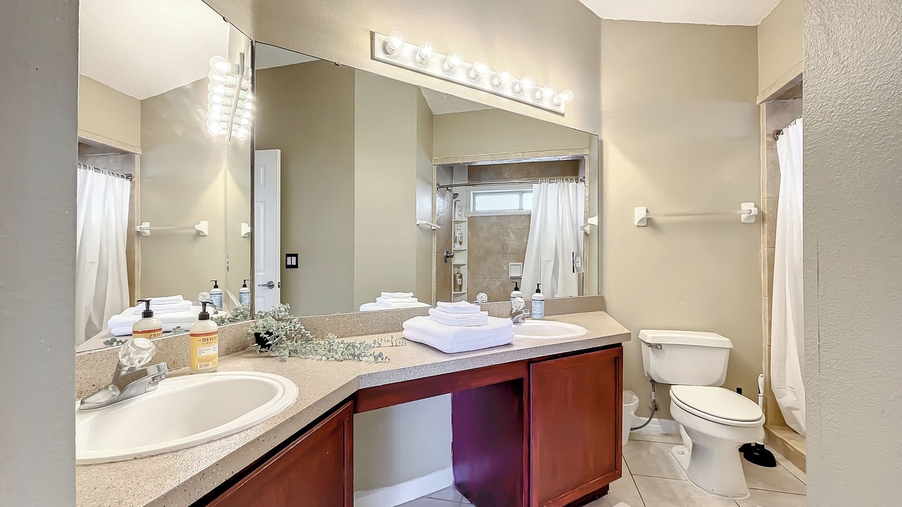 Photo of Bathroom in Meadow Woods
