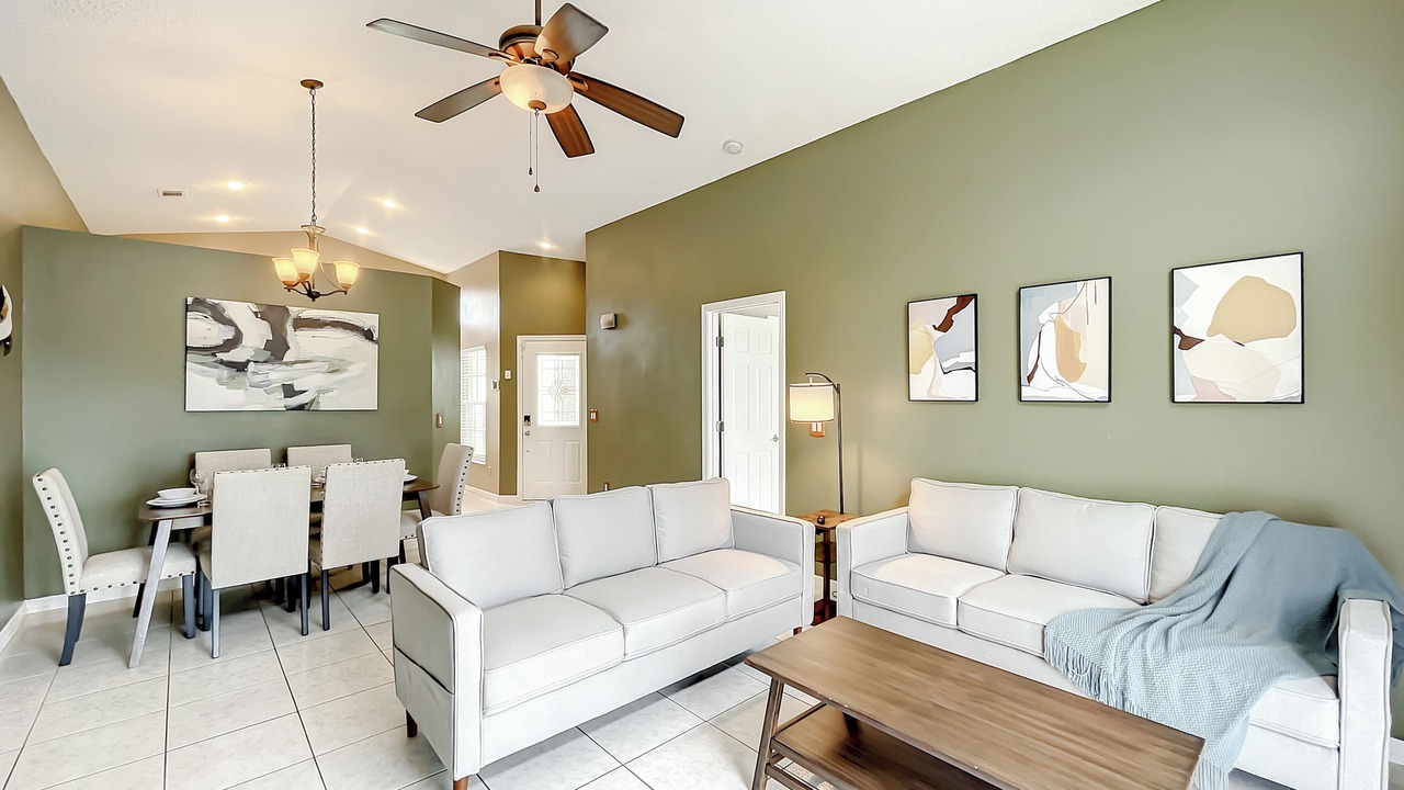 Photo of Livingroom in Meadow Woods