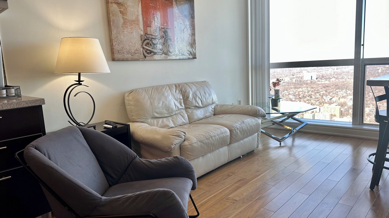 Photo of Livingroom in Bay Cloverhill
