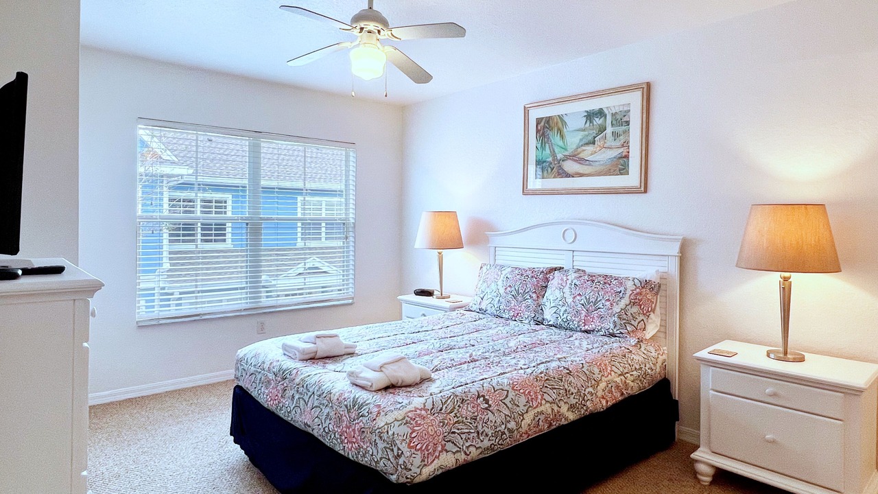 Photo of Bedroom in Venetian Bay Villages