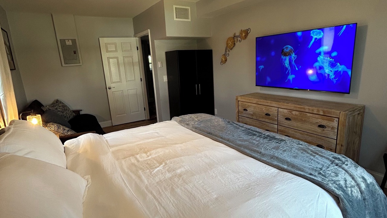 Photo of Bedroom in Taylor Creek