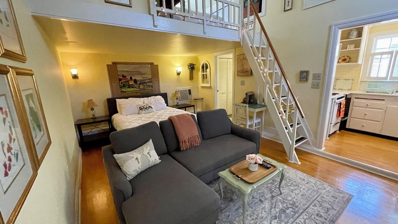 Photo of Bedroom in Historic Old Northeast