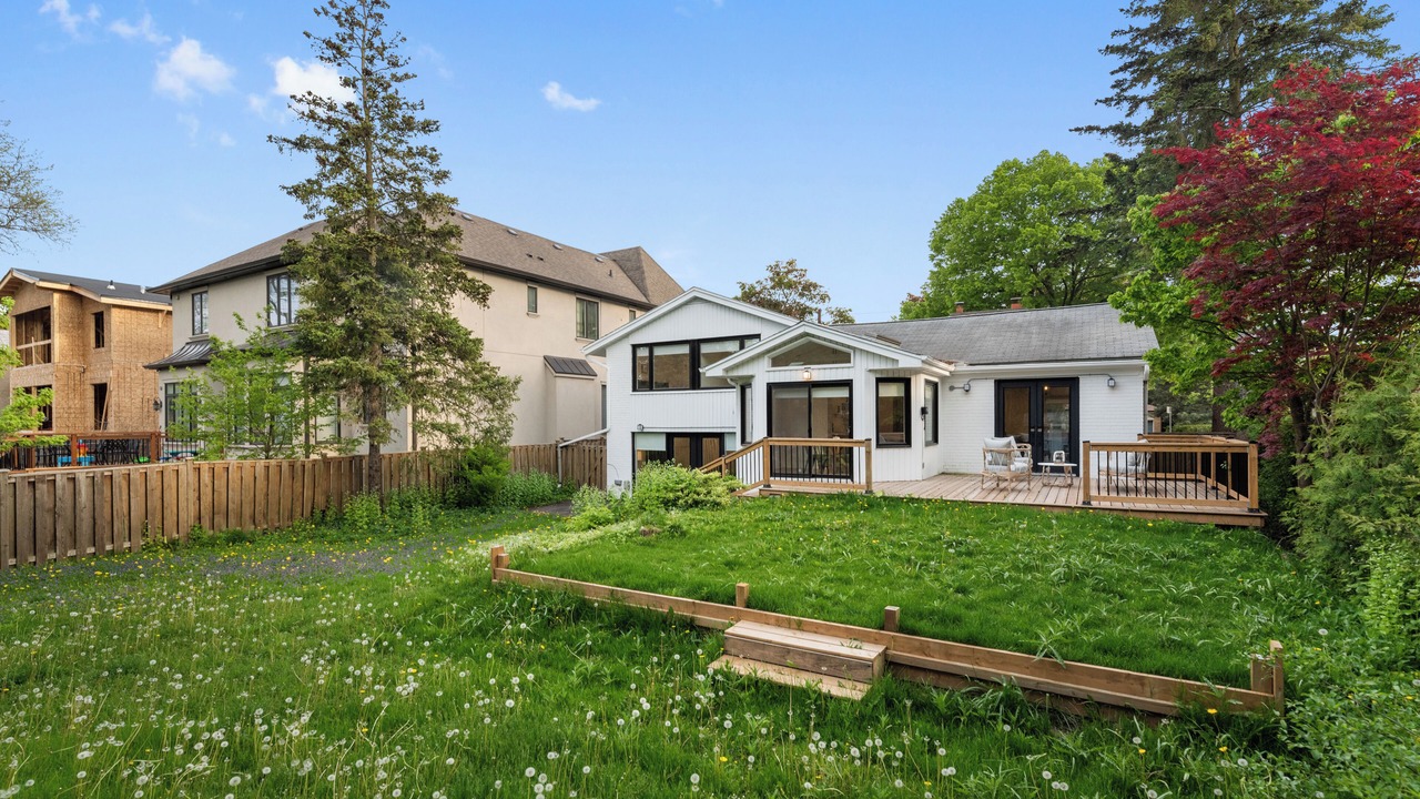 Photo of Outdoor in Bayview Village