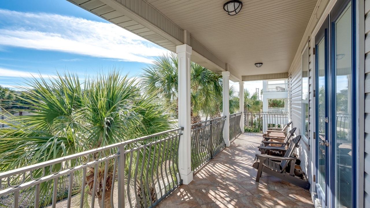 Photo of Patio Balcony in Crystal Shores
