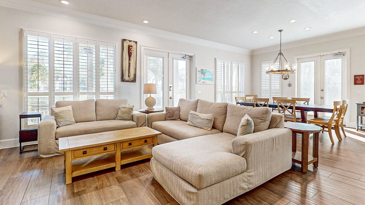 Photo of Livingroom in Crystal Shores