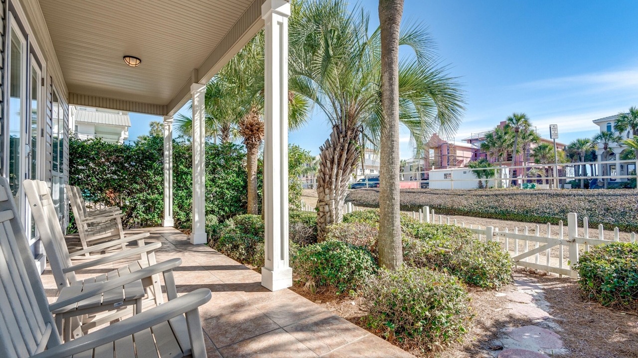 Photo of Patio Balcony in Crystal Shores