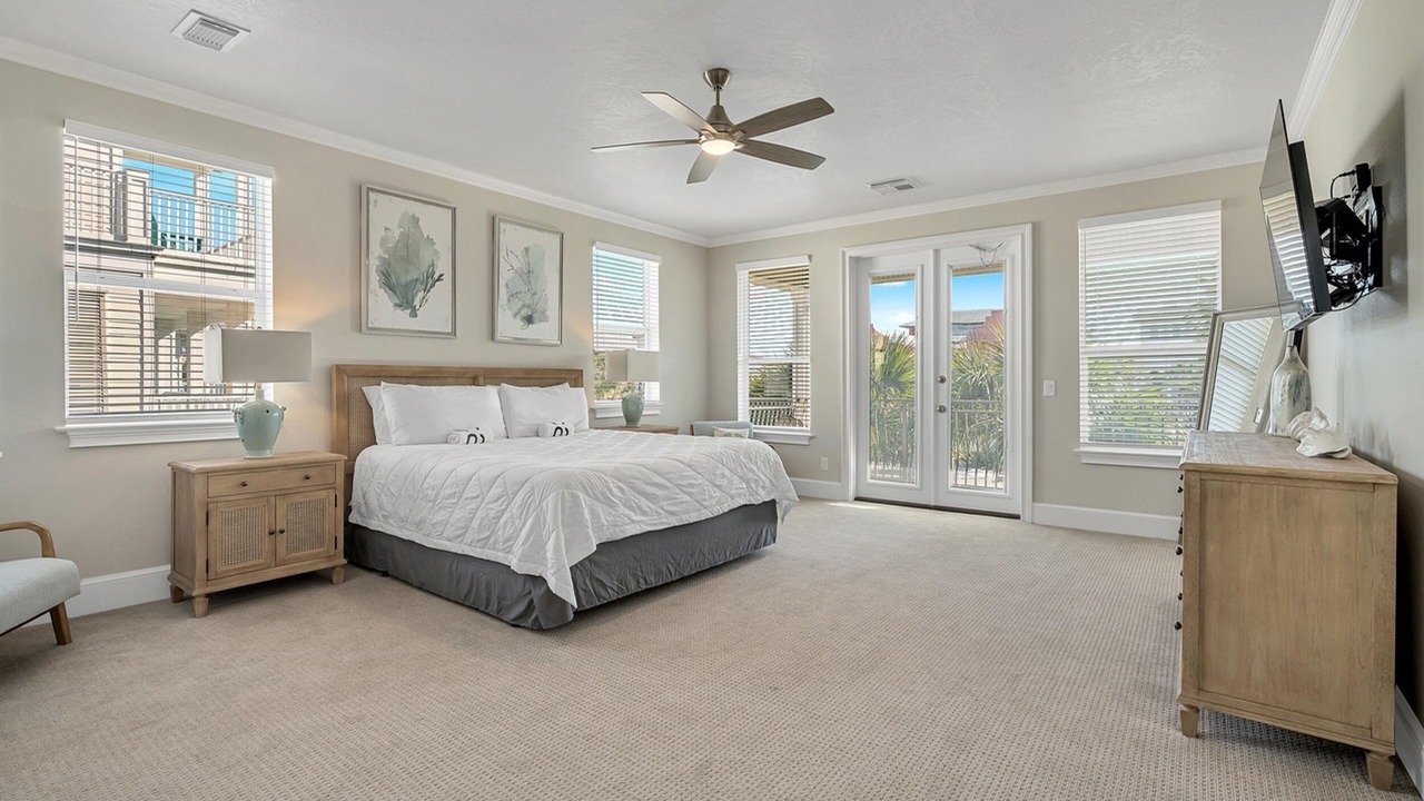 Photo of Bedroom in Crystal Shores
