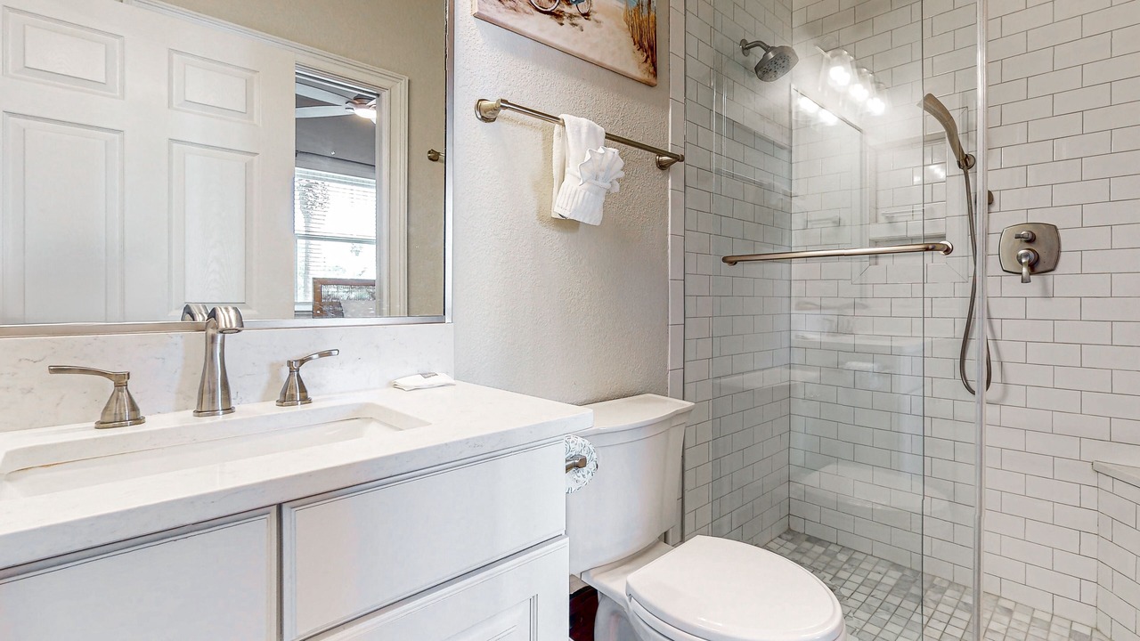 Photo of Bathroom in Crystal Shores