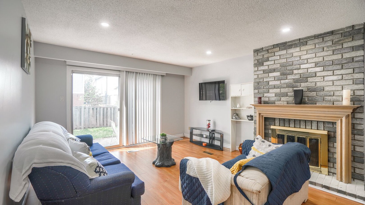 Photo of Livingroom in Brampton