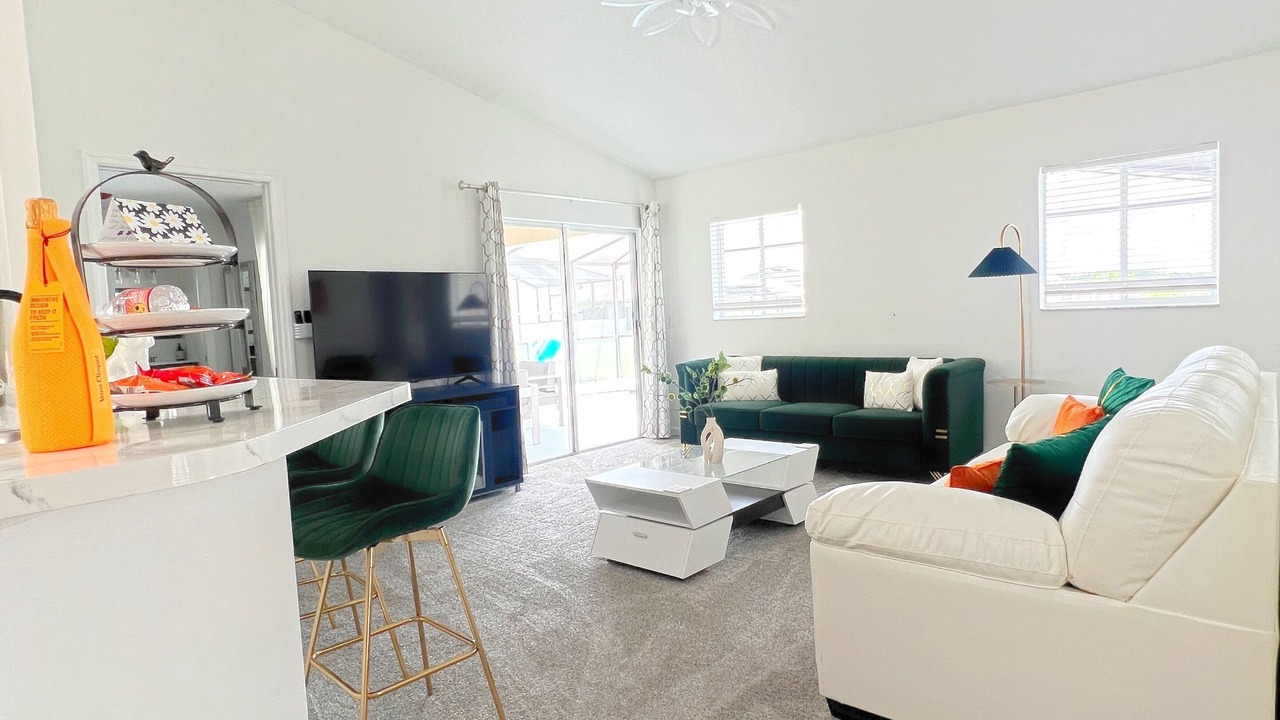 Photo of Livingroom in Hillcrest Estates