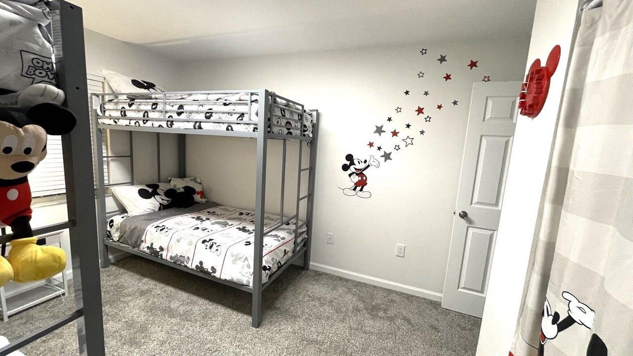 Photo of Bedroom in Hillcrest Estates