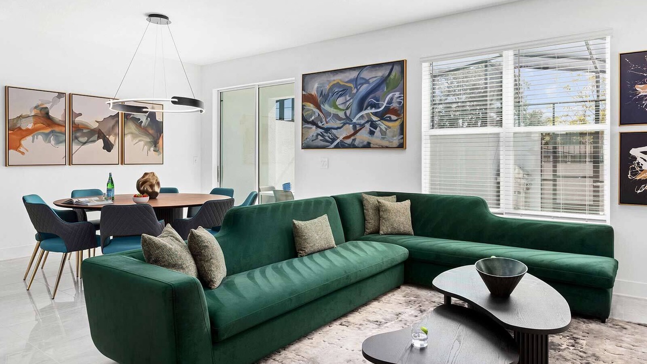 Photo of Livingroom in Florida Center