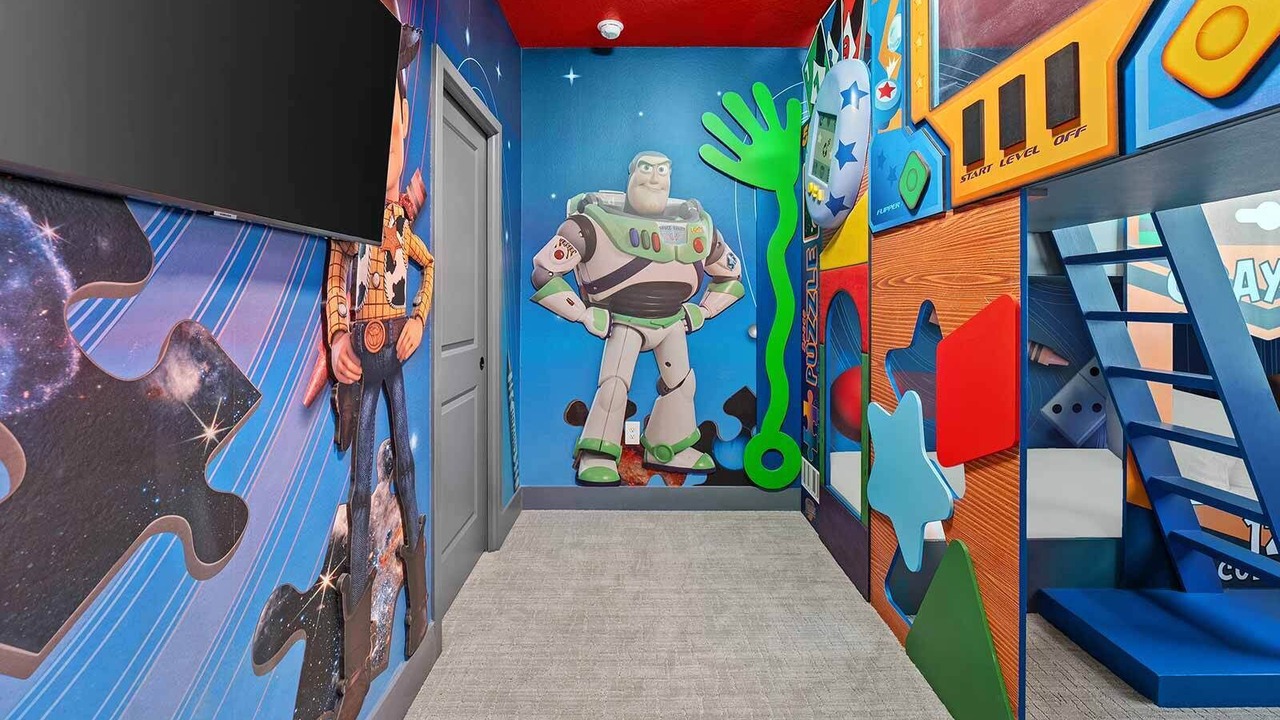 Photo of Bedroom in Florida Center