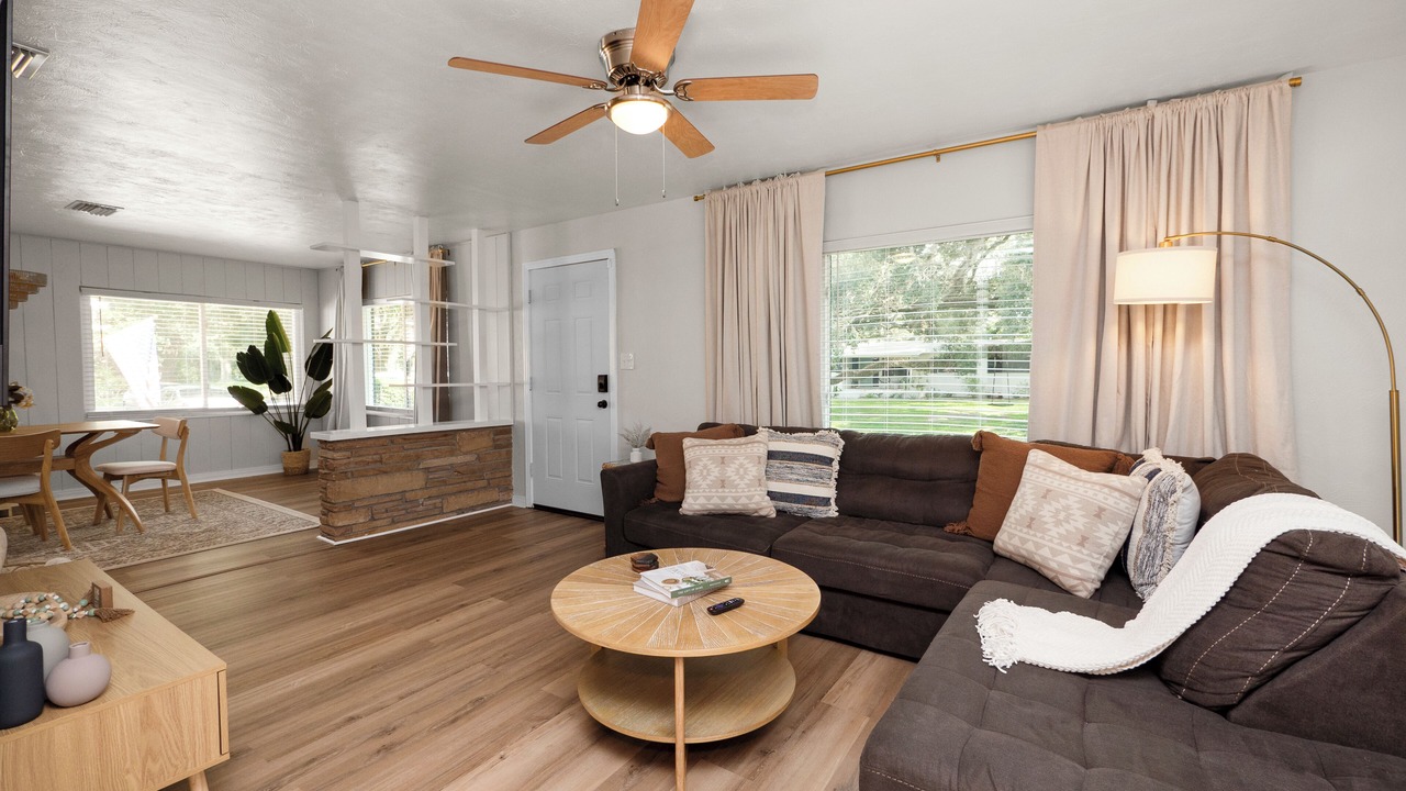Photo of Livingroom in Lakeland