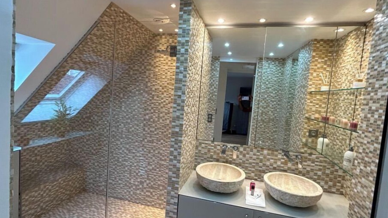 Photo of Bathroom in Epinay-sur-Seine