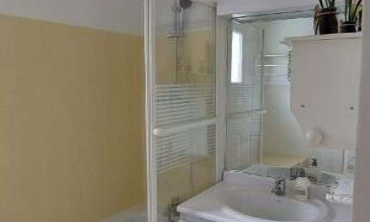 Photo of Bathroom in Epinay-sur-Seine