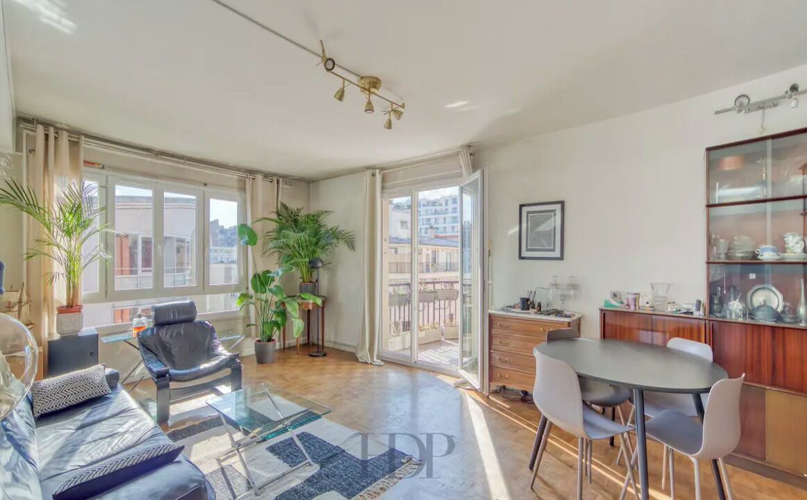 Photo of Livingroom in Saint-Lambert
