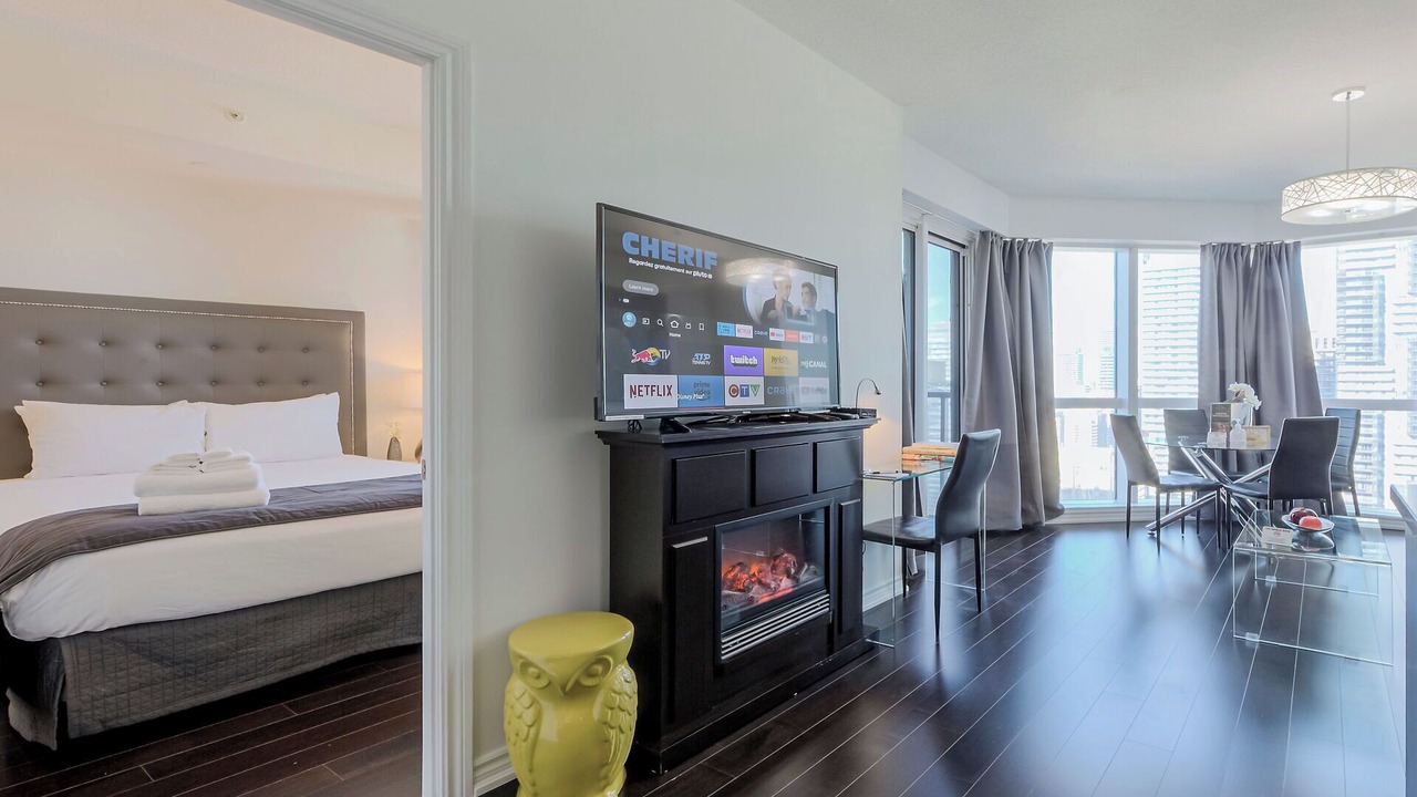 Photo of Bedroom in Bay Street Corridor