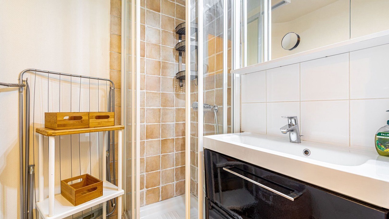 Photo of Bathroom in Pere Lachaise