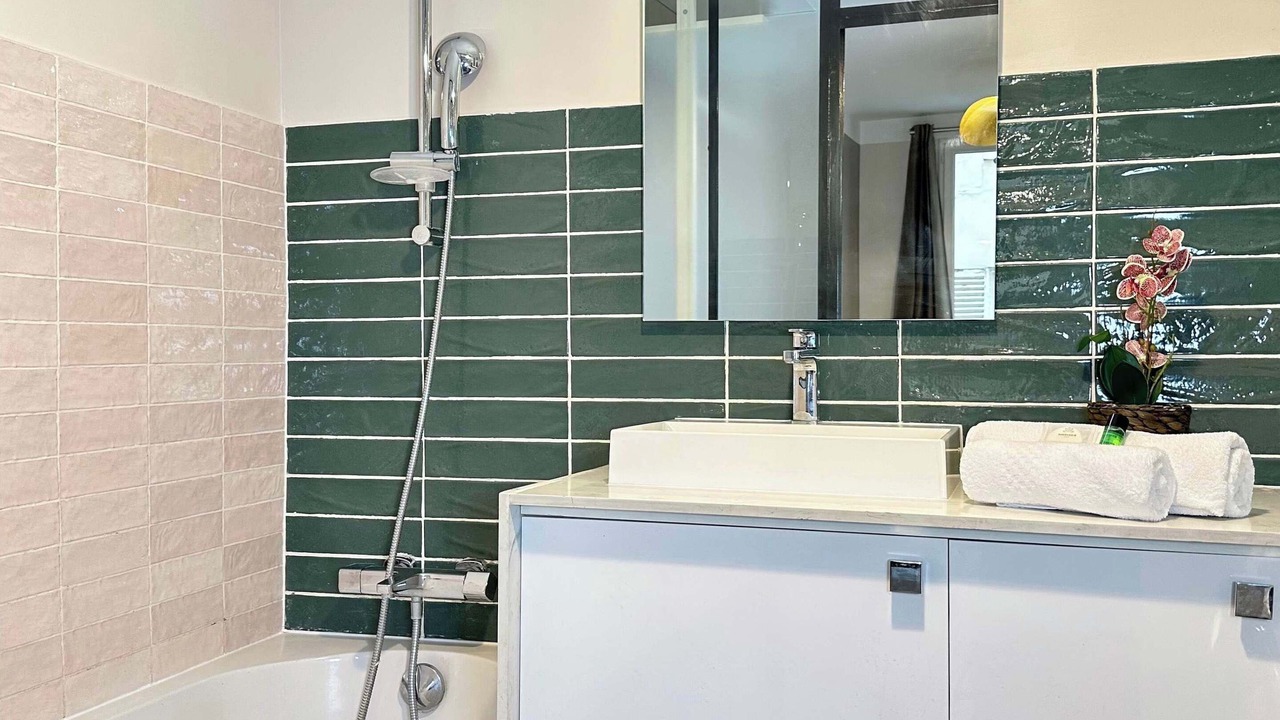 Photo of Bathroom in 8th Arrondissement