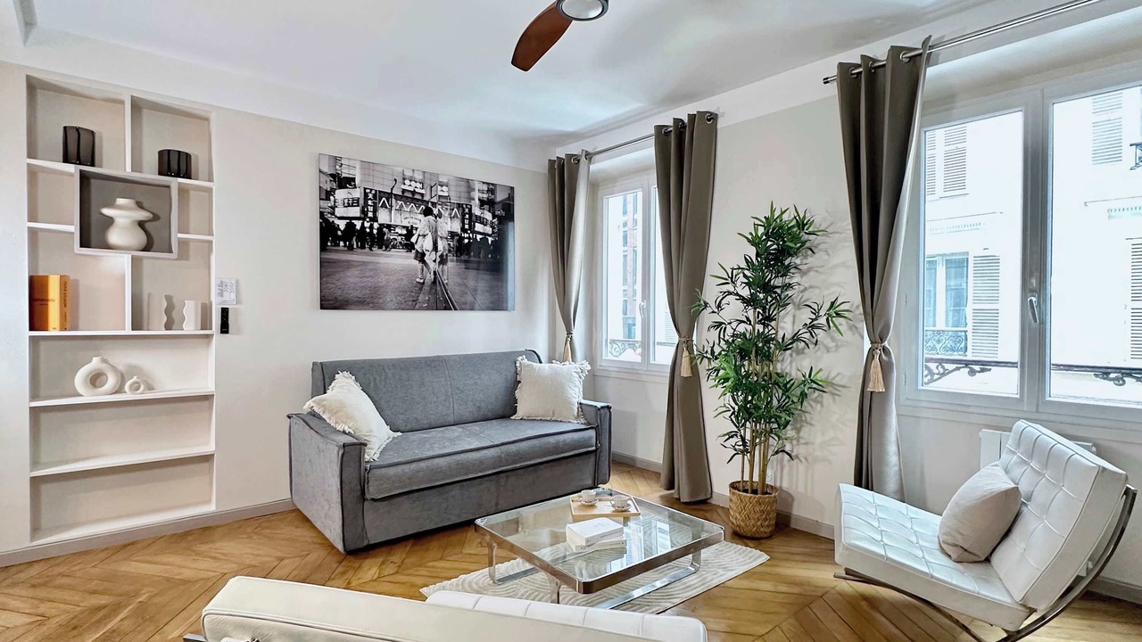 Photo of Livingroom in 8th Arrondissement