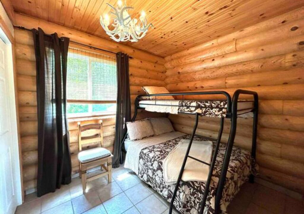 Photo of Bedroom in Unorganized Centre Parry Sound