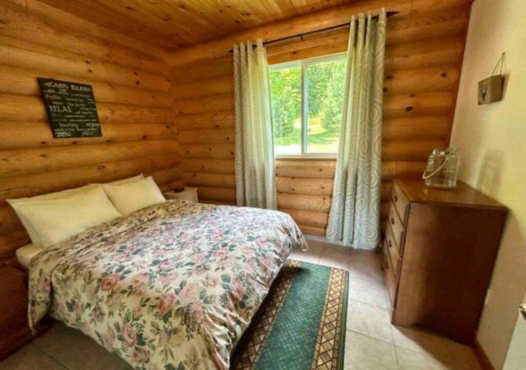 Photo of Bedroom in Unorganized Centre Parry Sound