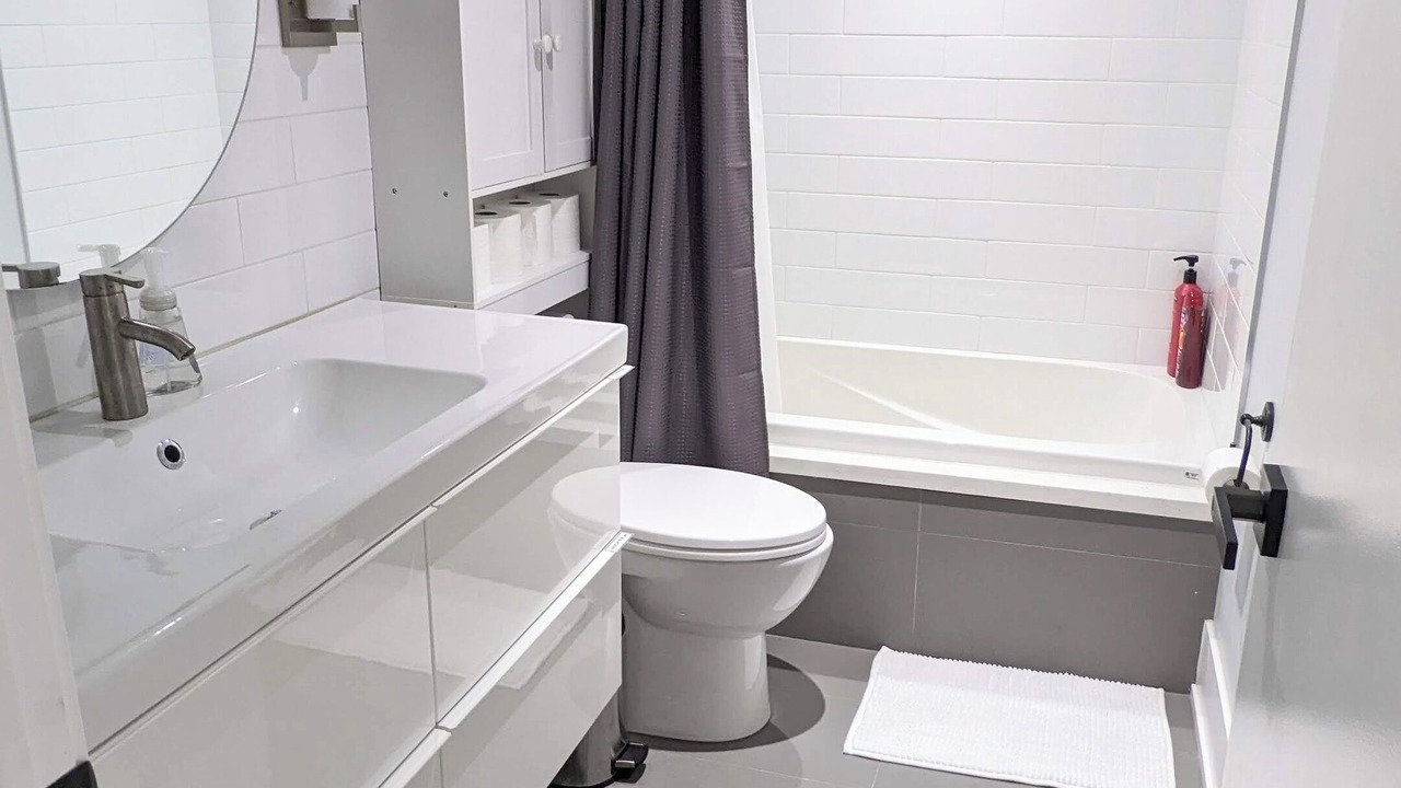 Photo of Bathroom in Woodbine - Lumsden