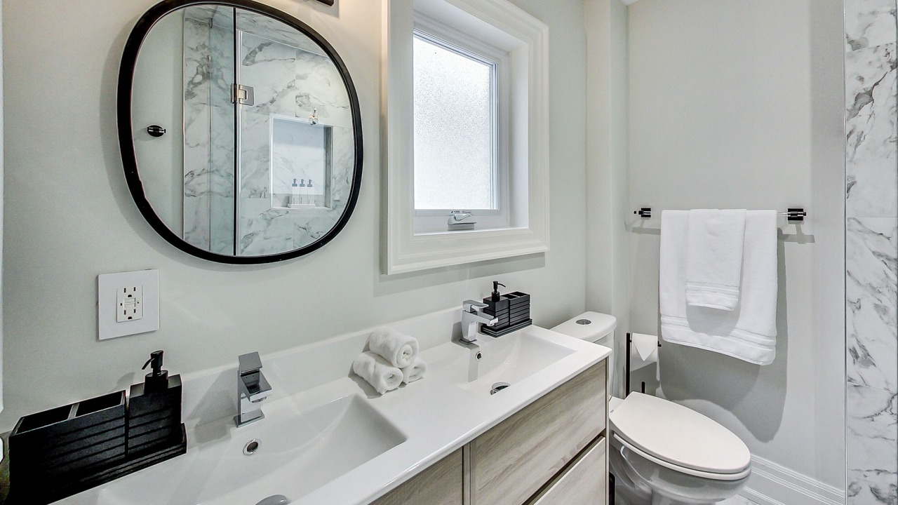 Photo of Bathroom in Yonge-Eglinton
