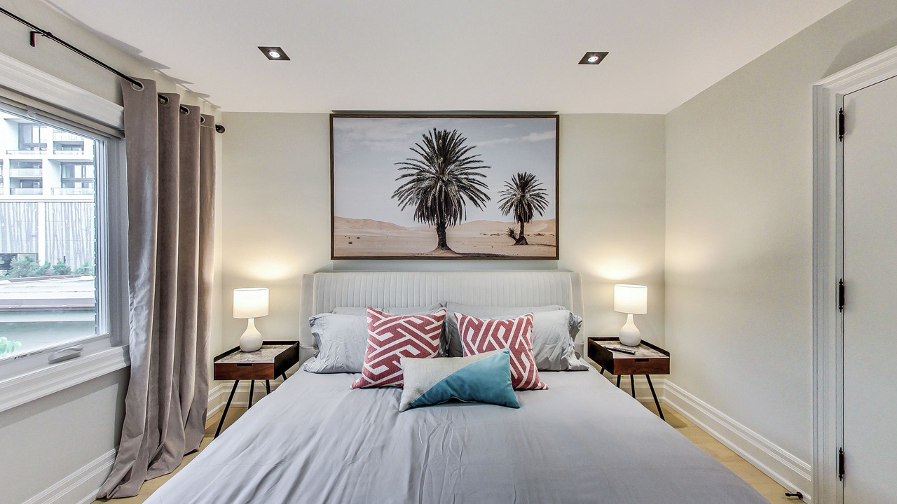 Photo of Bedroom in Yonge-Eglinton