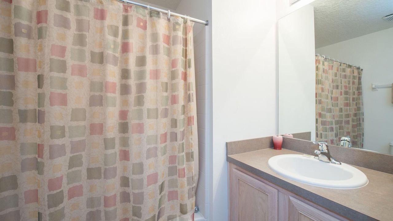 Photo of Bathroom in Seasons