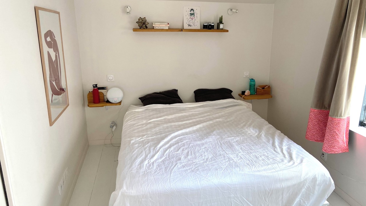 Photo of Bedroom in Combat