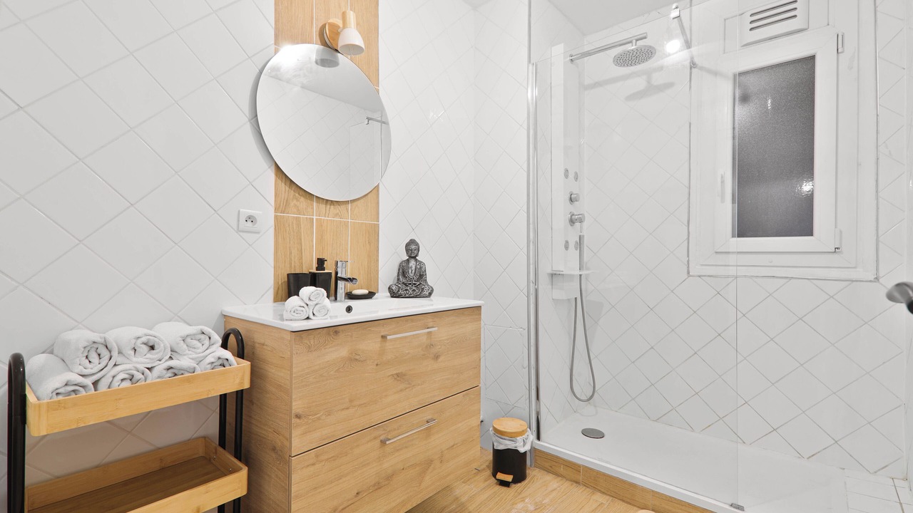 Photo of Bathroom in Epinay-sur-Seine