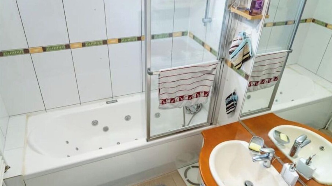 Photo of Bathroom in Issy-les-Moulineaux