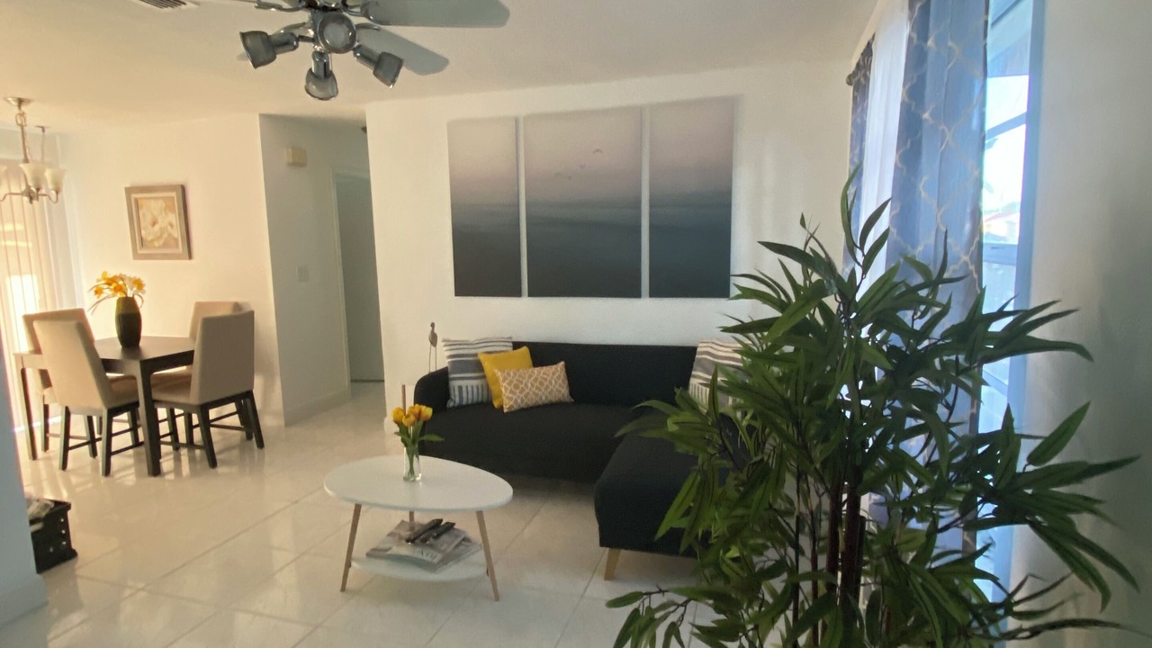 Photo of Livingroom in Holiday Lakes West