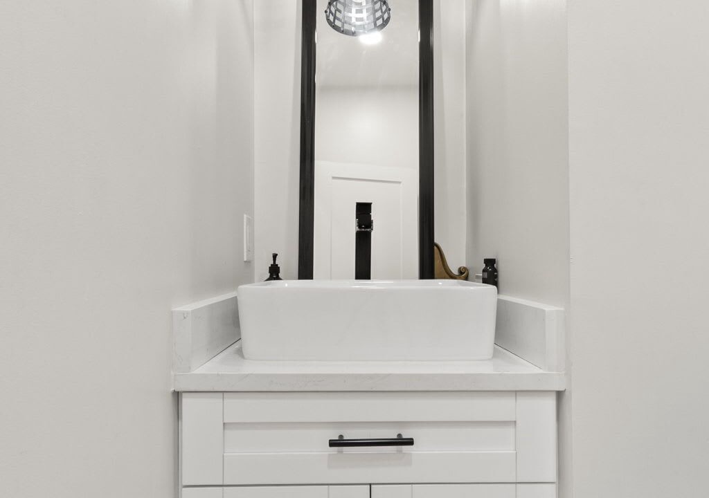 Photo of Bathroom in Courier City - Oscawana