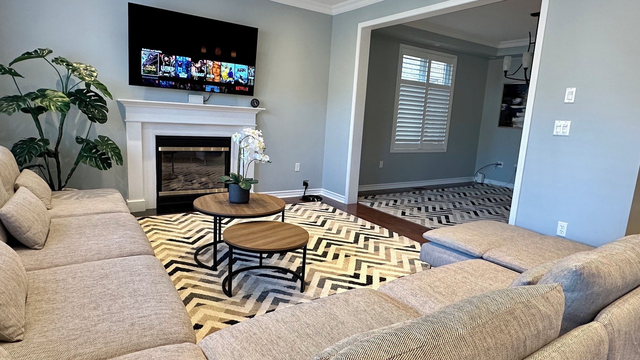 Photo of Livingroom in Meadowvale Village