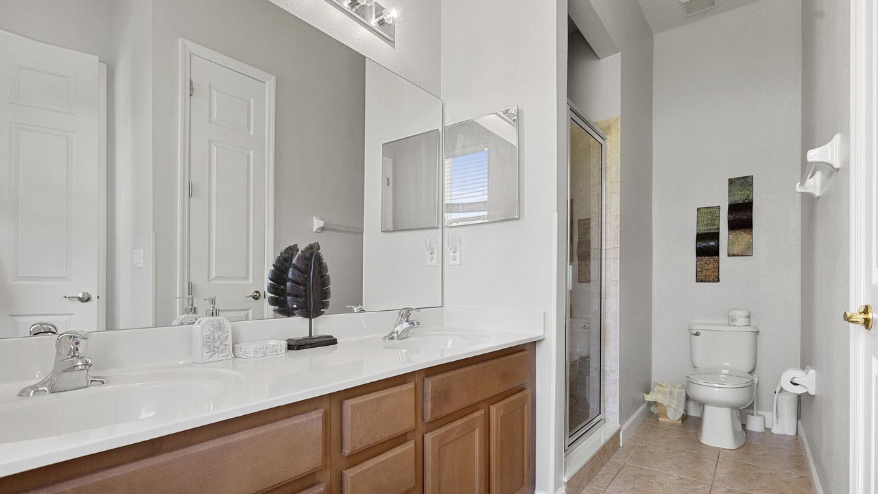 Photo of Bathroom in Venetian Bay Villages