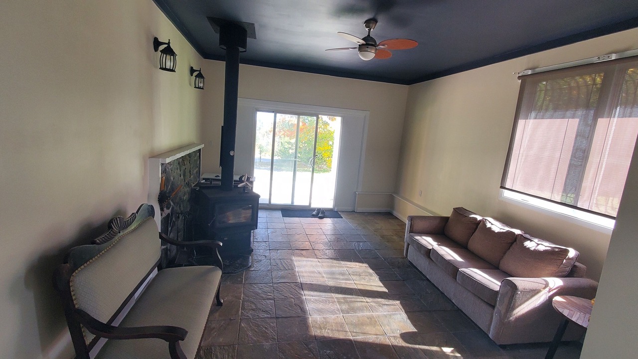 Photo of Livingroom in Addington Highlands