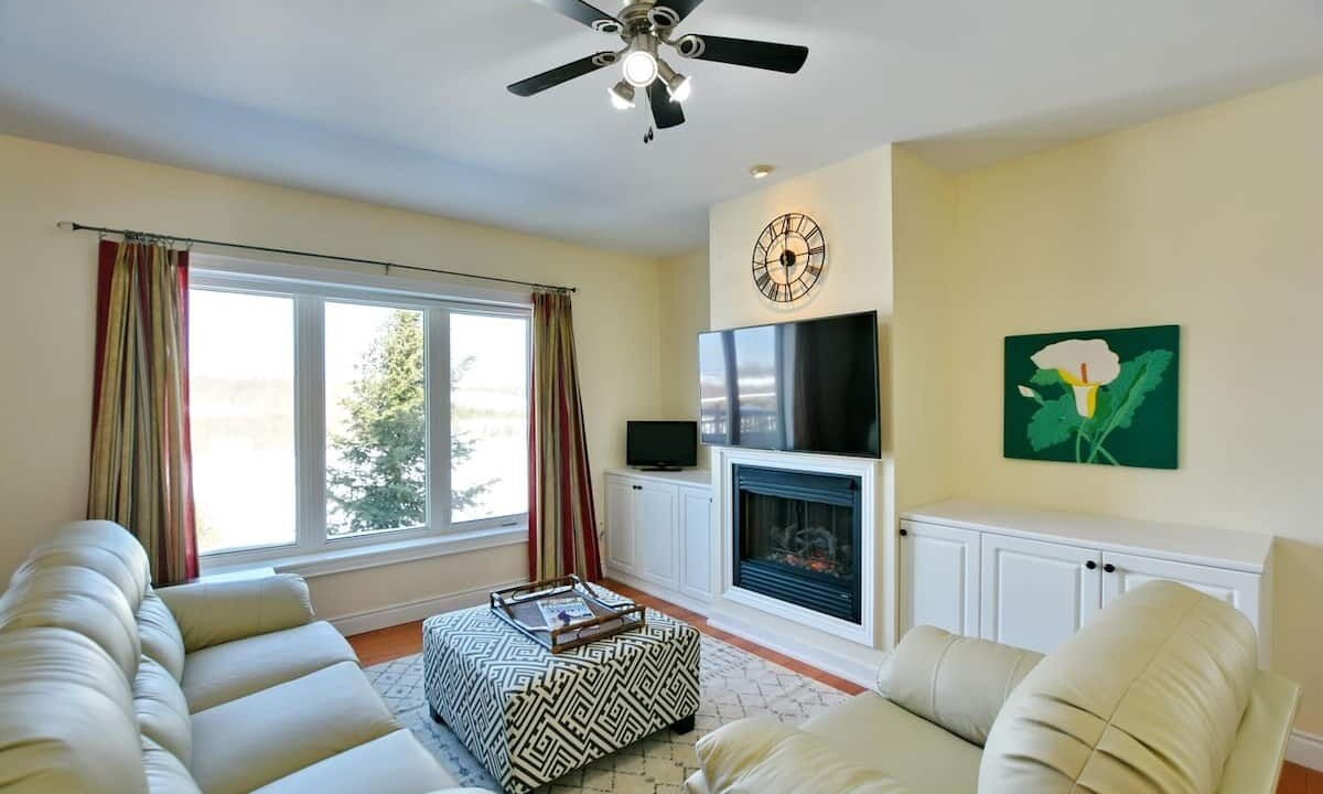 Photo of Livingroom in Meaford